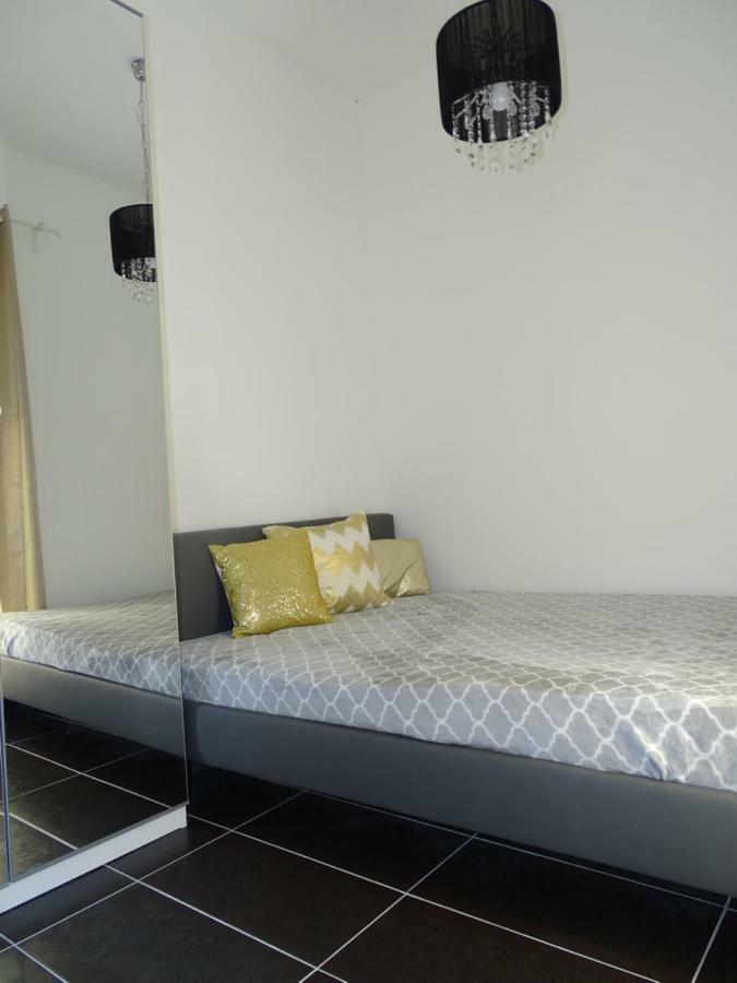 Dorothy 3 Apartment Siofok Luaran gambar