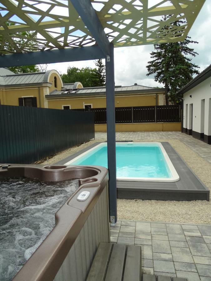 Dorothy 3 Apartment Siofok Luaran gambar